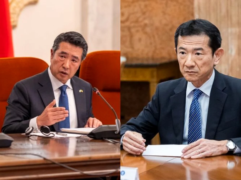 Ambasadorul Coreei de Sud la București, E.S. Kap-soo Rim, și omologul său japonez, E.S. Hiroshi Ueda