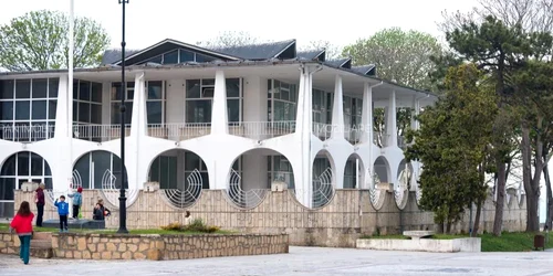 cazinoul de mangalia se vinde webp