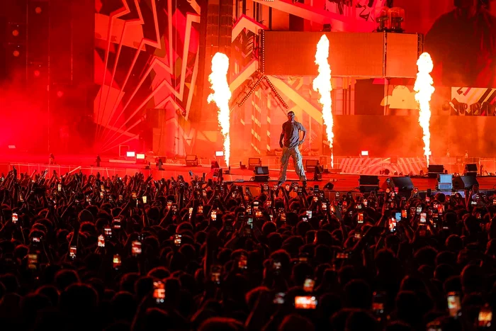 Travis Scott Beach Please 2024 jpg