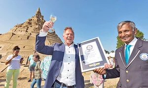 24 peglob foto 3 2 col h 55251638 jpeg