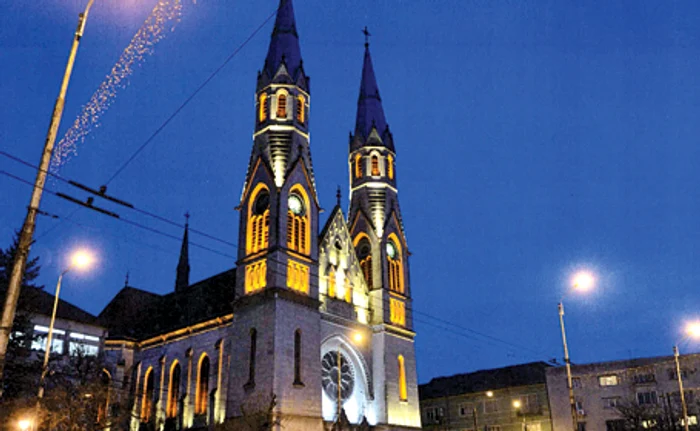 Biserica din Piaţa Bălcescu va fi acoperită de lumină de Paşte