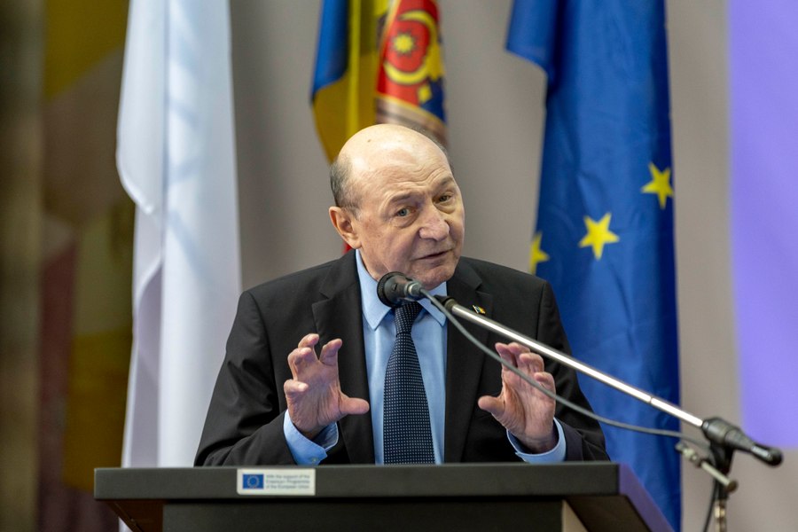 Traian Băsescu critică lipsa de reacție a MApN în cazul dronelor rusești: „Armata trebuie să ne spună cinstit că nu avem cum să ne apărăm”