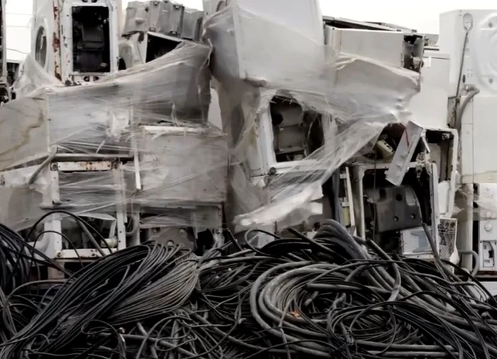 Aruncăm la gunoi peste 100 de mii de tone de deşeuri electronice / foto: captura video