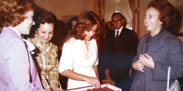 Ion Mihai Pacepa a reuşit să câştige încrederea Elenei Ceauşescu. 