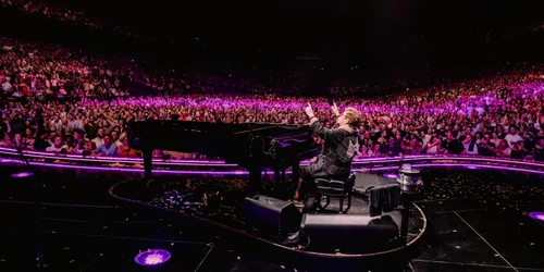 Elton john  FB jpg