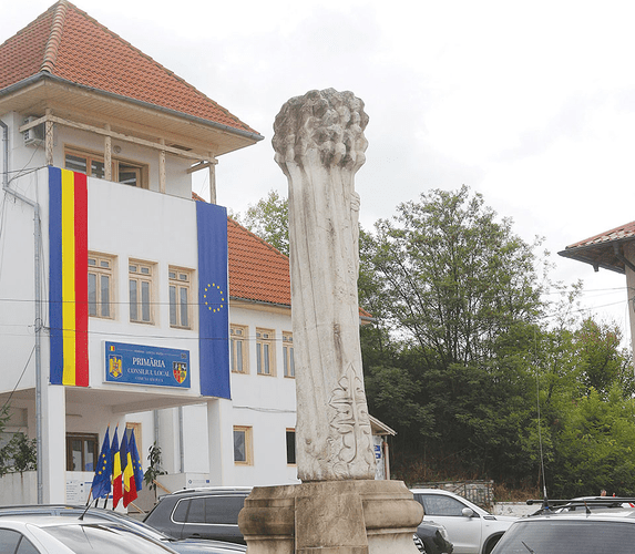 Ce glume se fac pe tema nunții anului: „Invitații vor fi primiți cu tradiționala urare «Bine ați venit în Măciuca noastră!»”