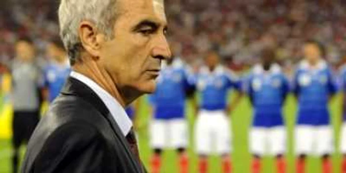 Raymond Domenech are probleme mari pe banca tehnică a "cocoşilor"