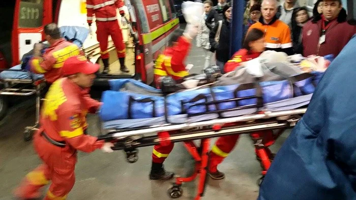 
    Bărbatul a suferit arsuri pe 50 - 60 % din suprafața corpuluifoto: Rareș Stelea  