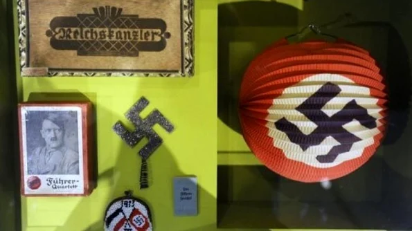 Adolf Hitler, prima oară omagiat la Berlin din 1945 VIDEO jpeg