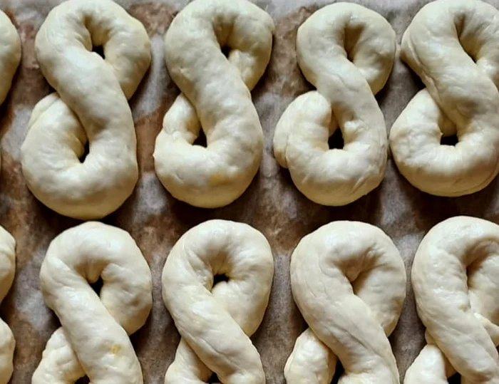 Mucenicii au forma cifrei opt FOTO: Ecaterina Hulea