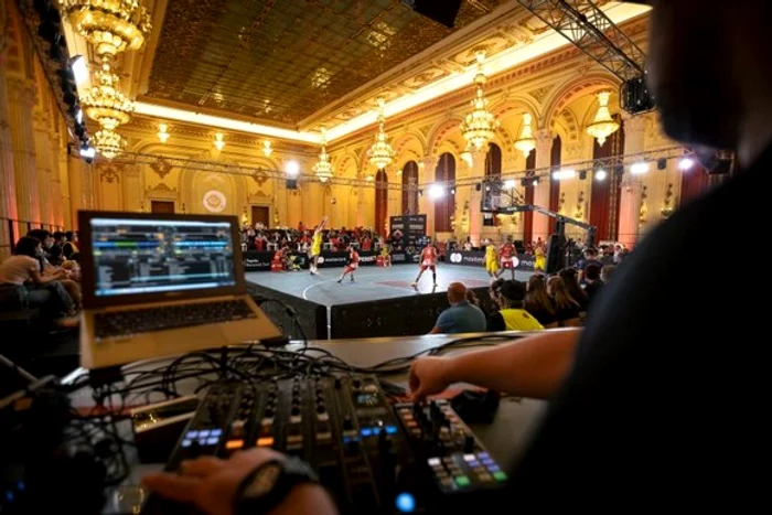 Palatul Parlamentului a găzduit pentru prima dată meciuri de baschet