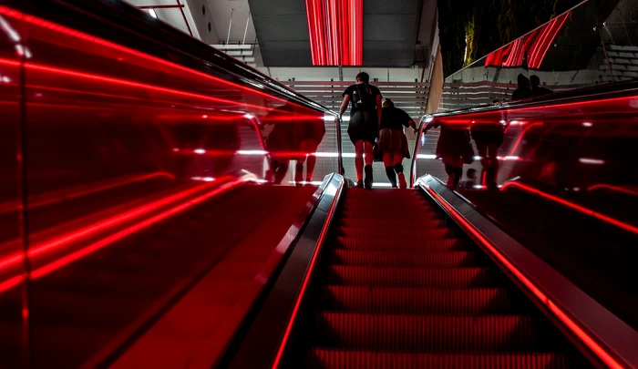 Amendată pentru că a mers incorect pe scările rulante / foto: Pixabay