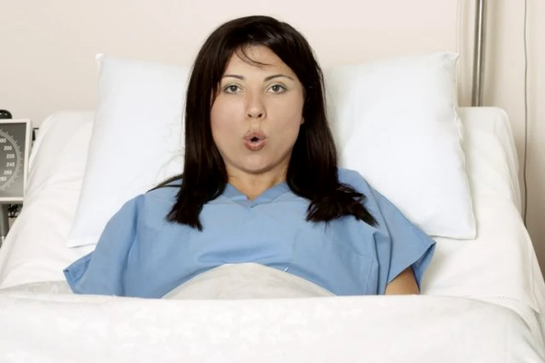Aproape o treime din femeile care nasc efectuează epidurala, această metodă fiind foarte întâlnită mai ales la prima naştere. FOTO blogs.babycenter.com