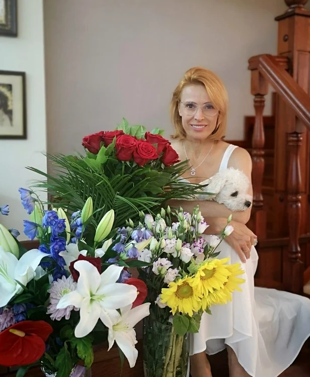 Monica Davidescu, o femeie pe care timpul parcă o ocolește