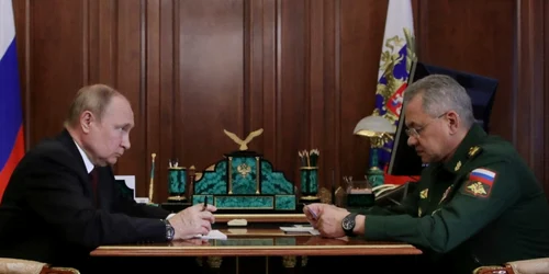 Vladimir Putin si Serghei Soigu FOTO AFP