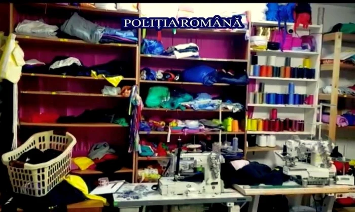 Imagine de la perchziţiile realizate de poliţişti