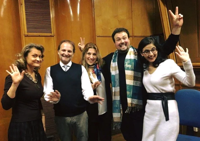 Iulia Isaev, David Crescenzi, Liliana Ciucă Mattei, Ştefan Pop, Teodora Gheorghiu, după repetiţie