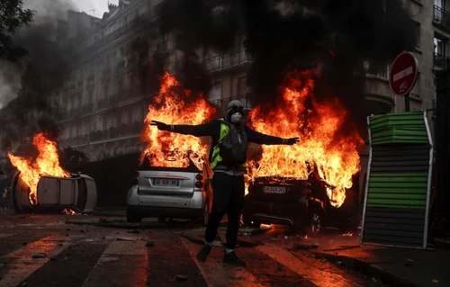 Proteste vestele galbene la Paris FOTO EPA-EFE