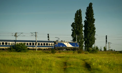 tren cfr calatori vara campie foto shutterstock