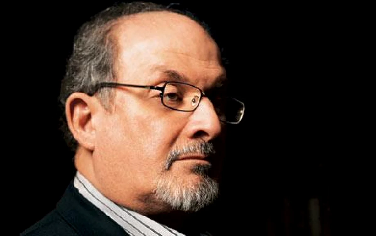 Salman Rushdie, unul dintre scriitorii pasionaţi de fotbal. FOTO telegraph.co.uk