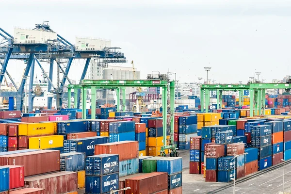 Deficitul comercial al României a crescut cu două miliarde euro în 2019 față de 2018