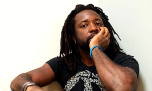 „Cred că, în general, citim prea mulţi bărbaţi“ – interviu cu Marlon JAMES jpeg