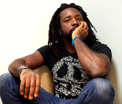 „Cred că, în general, citim prea mulţi bărbaţi“ – interviu cu Marlon JAMES jpeg