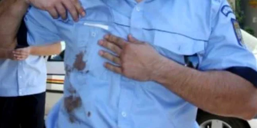 Poliţistul a fost lovit intenţionat cu maşina de un şofer din Craiova