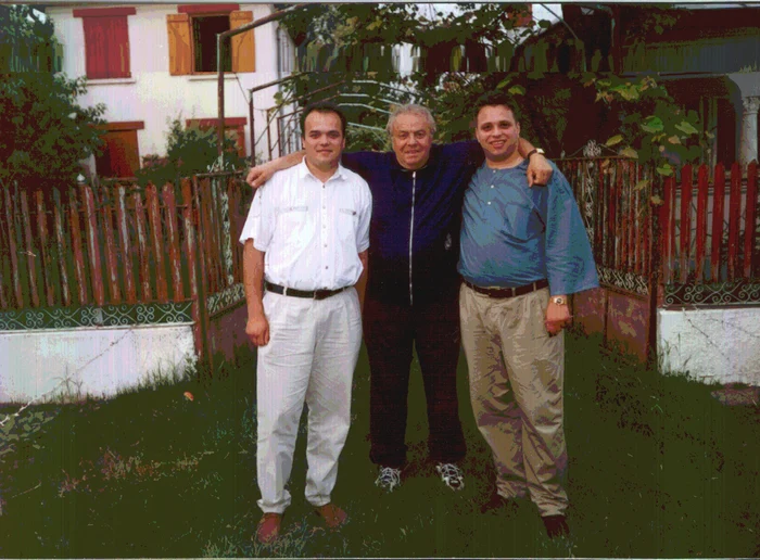 Bogdan și Cristian sunt  băieţii artistului