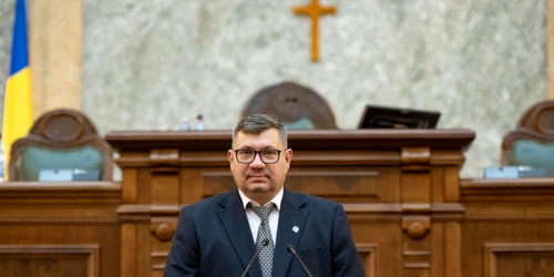 senator robert ghita jpg