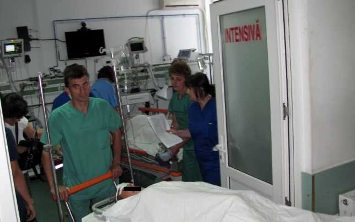 Părinţii şi bunicii săi au venit la spital