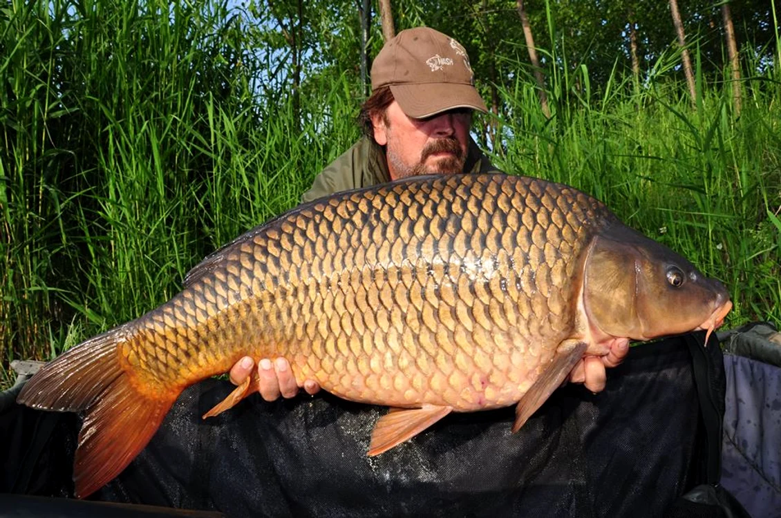 Acesta este peştele de 16,7 kilograme pe care Adrian Daminescu l-a prins în ultima lui zi pe Balta Varlaam