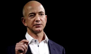 jeff bezos divorteaza dupa 25 de ani de casnicie partajul il va costa titlul de cel mai bogat om din lume 1024x578 jpeg