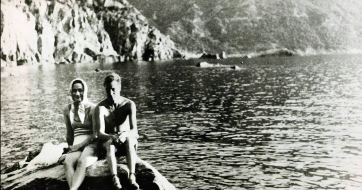 Edward al VIII-lea şi Wallis Simpson în vacanţa din 1936 - pe coasta dalmată Sursa Getty Images