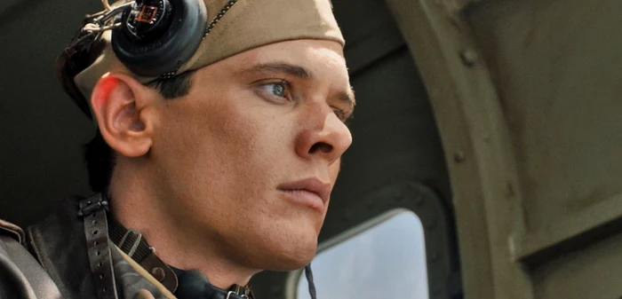 Actorul
Jack O’Connell,
în rolul lui Louis Zamperini, a fost lăudat de critici pentru
reprezentaţia sa FOTO cinemagia.ro