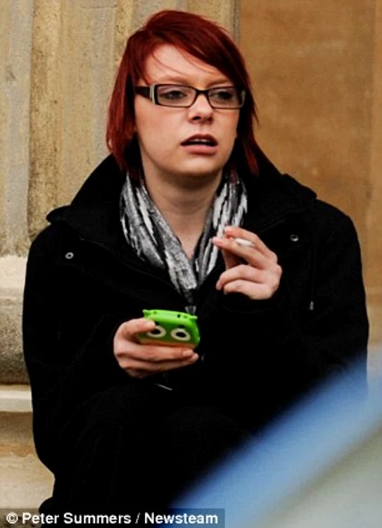 
    Tânăra nu a părut foarte afectată de condamnare  