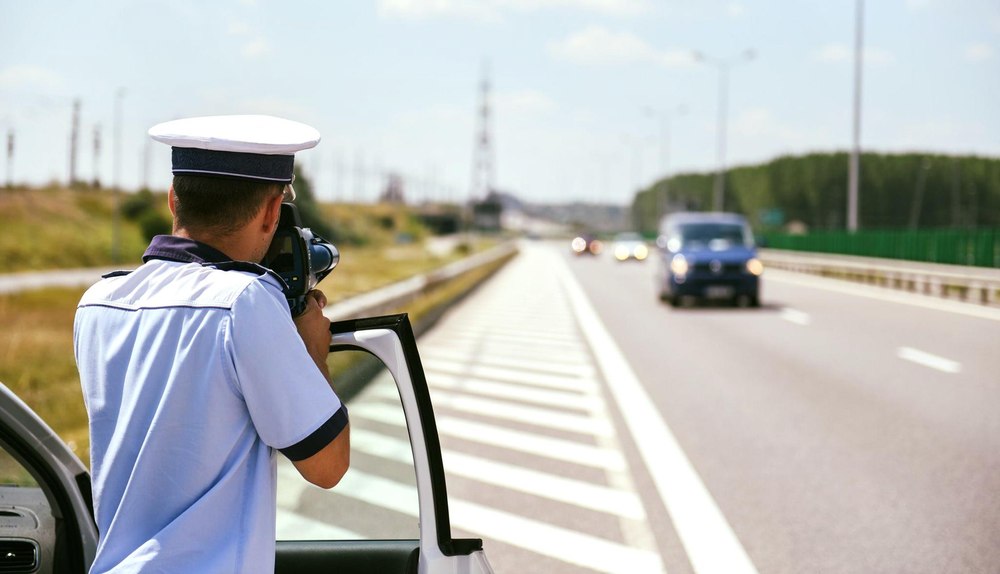 Poliția Rutieră începe pânda în mașini fără sigla MAI