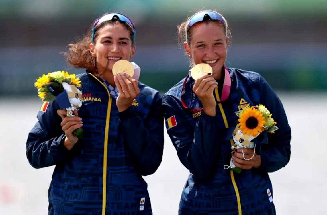 
    Ancuța Bodnar și Simona Radiș au cucerit a 90-a medalie olimpică de aur pentru RomâniaFoto: Guliver/ GettyImages  