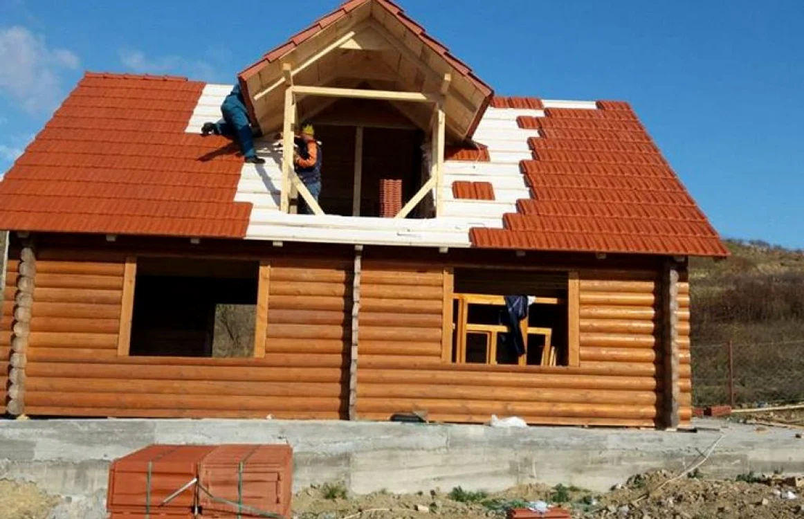 Casele din lemn sunt construite de cinci ori mai repede decât cele din materiale dure