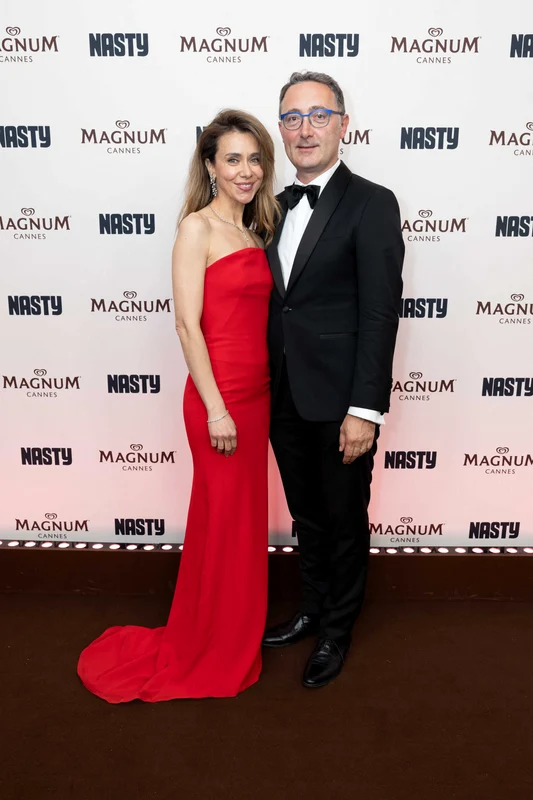 Tudor Giurgiu și Andreea Vasile cu „Nasty” la Cannes. FOTO: Profimedia