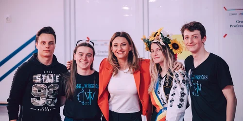 Dana Războiu, fondator al asociației Nație Prin Educație