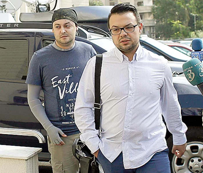 Artificierul  a venit la  Parchet împreună  cu avocatul său