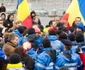 Manifestanţi reţinuţi de jandarmi la Piaţa Victoriei FOTO Inquam Photos / Bogdan Buda