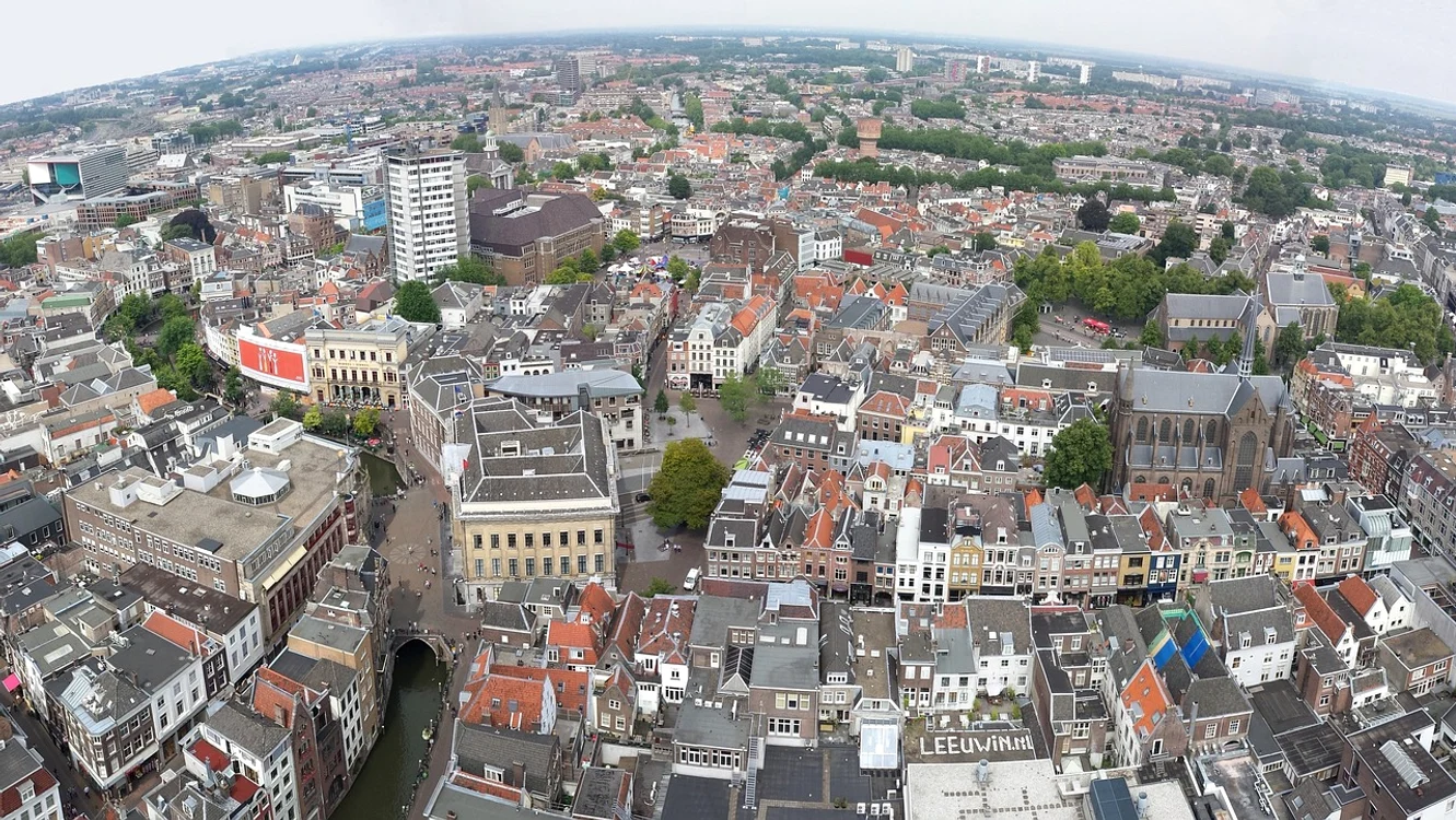 Utrecht este o bijuterie arhitecturală cu un detaliu unic în lume. Foto: pixabay