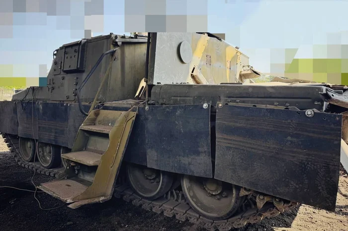Un vehicul blindat extrem de rar, văzut pe frontul din Ucraina FOTO: Telegram / BTVT.INFO
