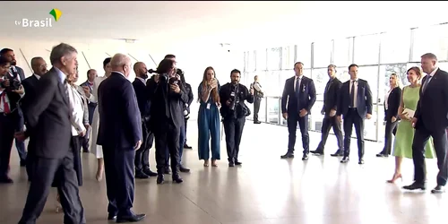 18 Aprilie 2023 Primirea de catre Presedintele Republicii Federative a Braziliei Luiz Inacio Lula da Silva Palatul Itamaraty Brasilia mp4 thumbnail png