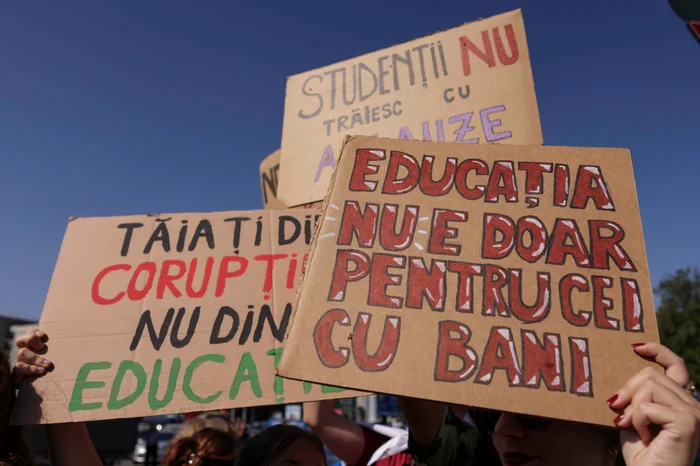 Profesorii vorbesc din nou de grevă FOTO: Inquam Photos/Octav Ganea 