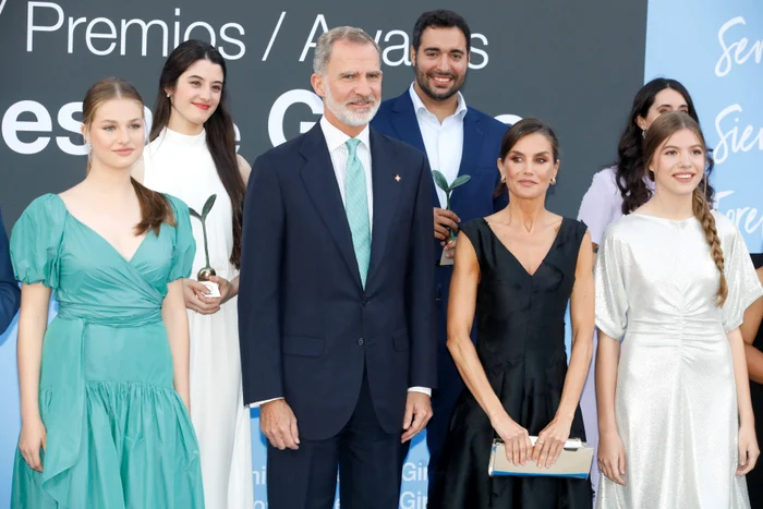 Letizia, Felipe, Leonor și Sofia, Foto Profimedia jpg