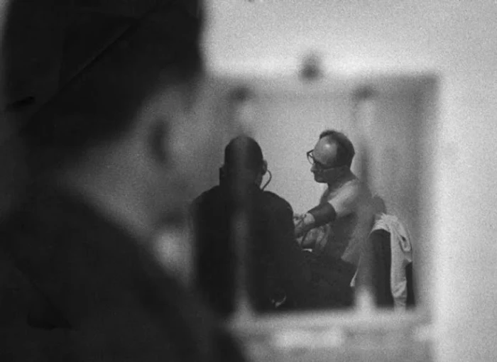 rare photos of adolf eichmann awaits trial in israel 1961 5 jpg jpeg