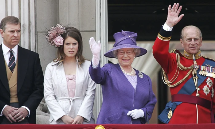 Prințul Andrew aka Andrew Mountbatten Windsor, Prințesa Eugenie, Regina Elisabeta, Prințul Philip, Prințesa Anne, în 2006   GettyImages 71228723 jpg